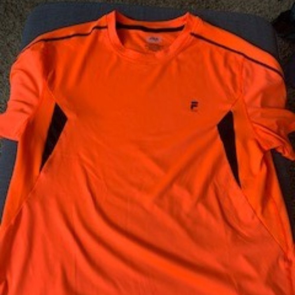 Fila Men's Large short sleeve shirt